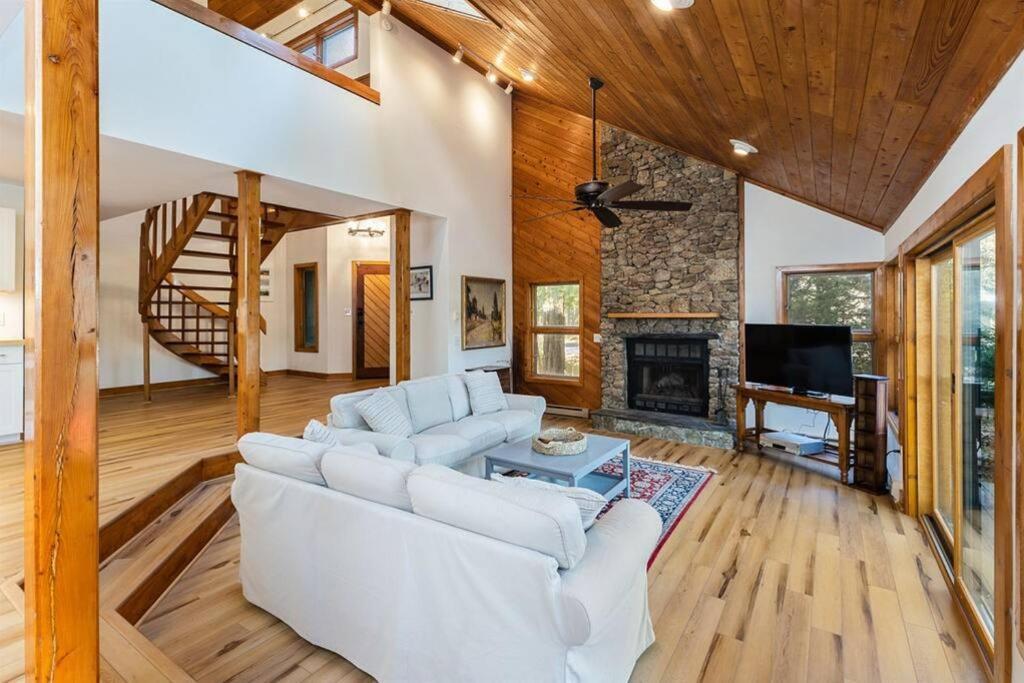 7Th Hole Chalet At Wintergreen Resort Hot Tub, Sauna & 3 Fireplaces Bagian luar foto
