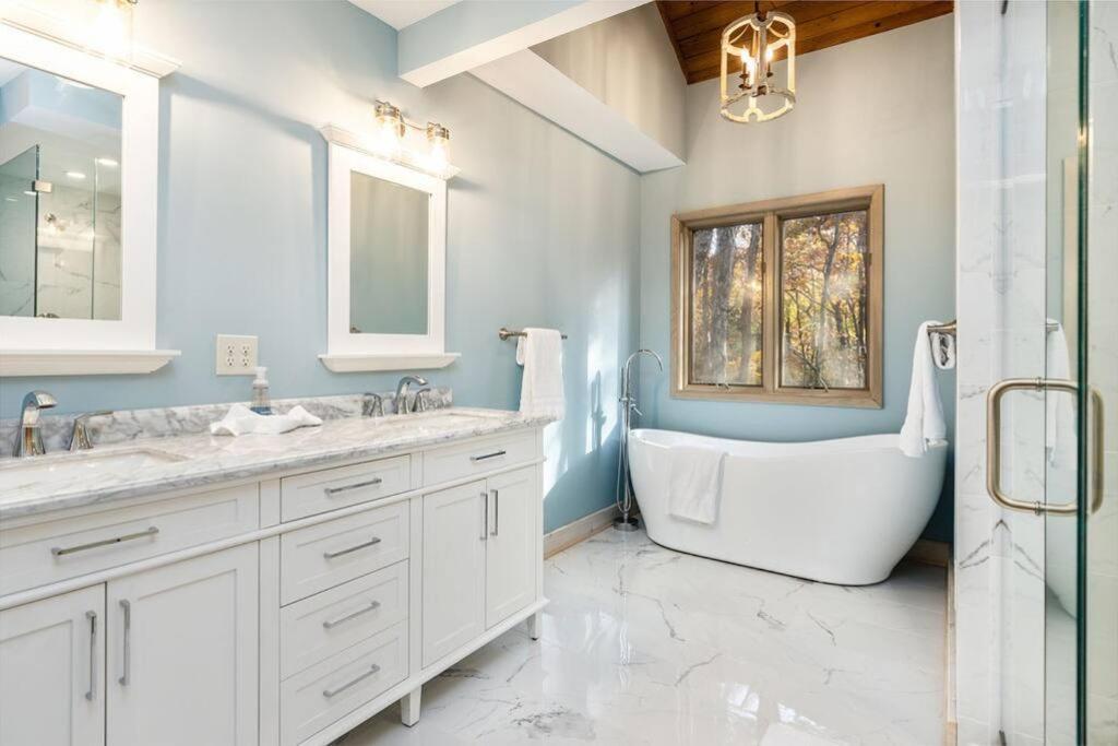 7Th Hole Chalet At Wintergreen Resort Hot Tub, Sauna & 3 Fireplaces Bagian luar foto